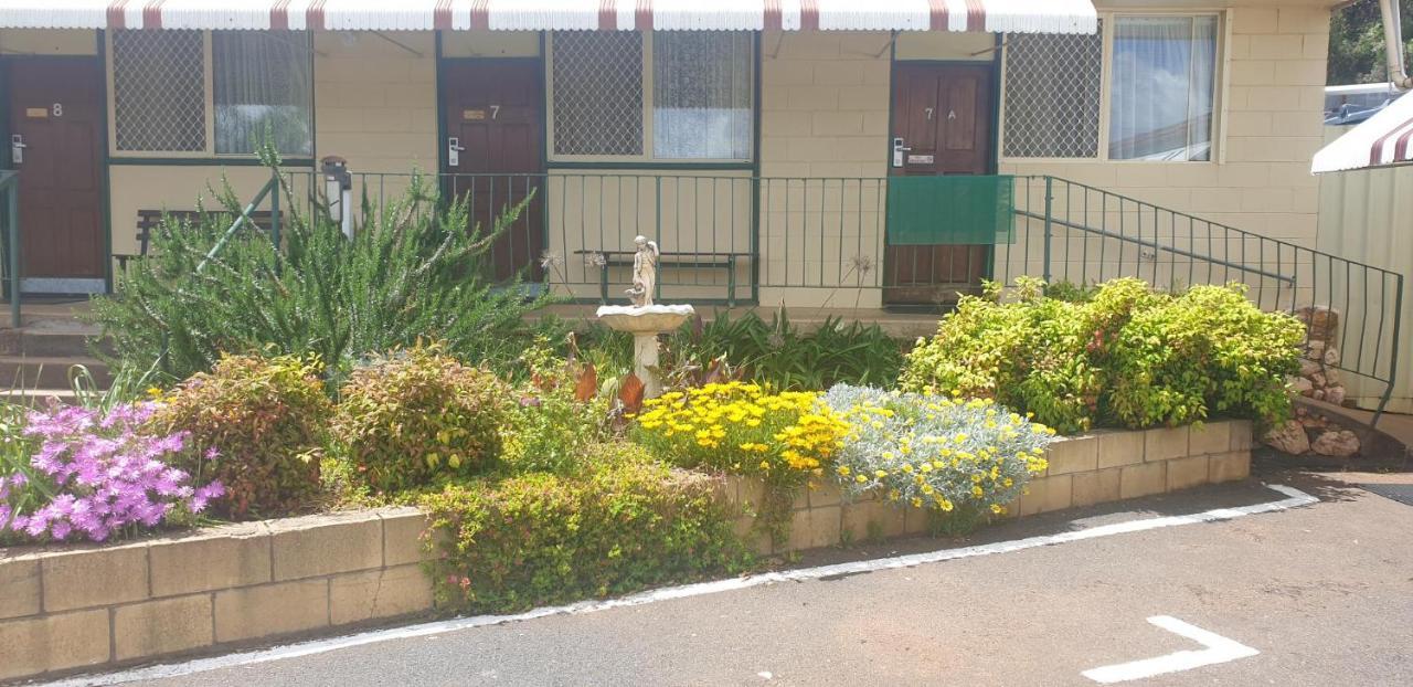 Golden Peak Motel Peakhill Peak Hill Esterno foto