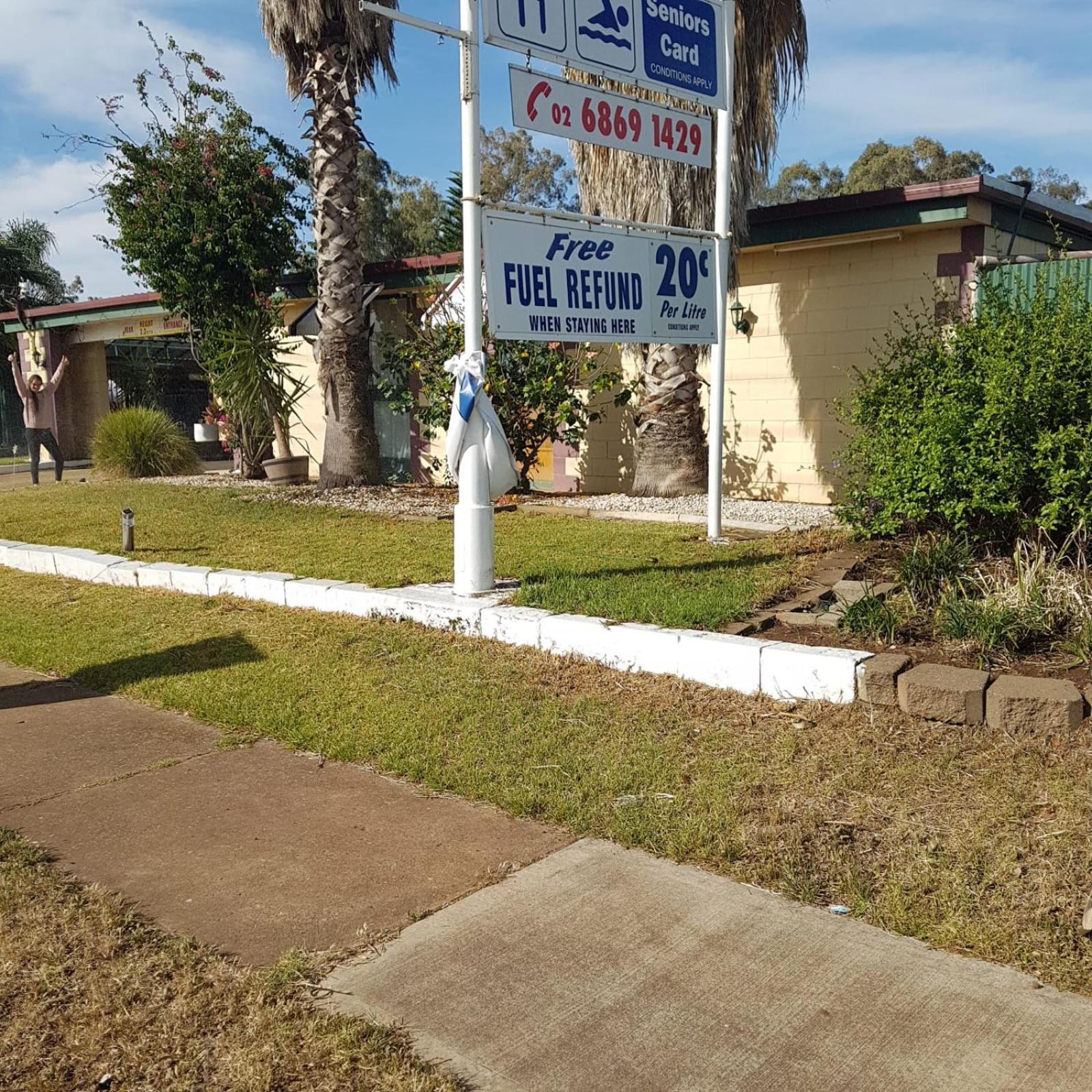 Golden Peak Motel Peakhill Peak Hill Esterno foto