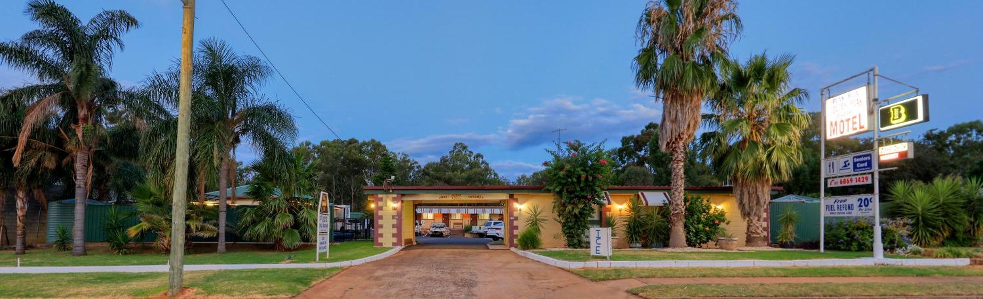 Golden Peak Motel Peakhill Peak Hill Esterno foto