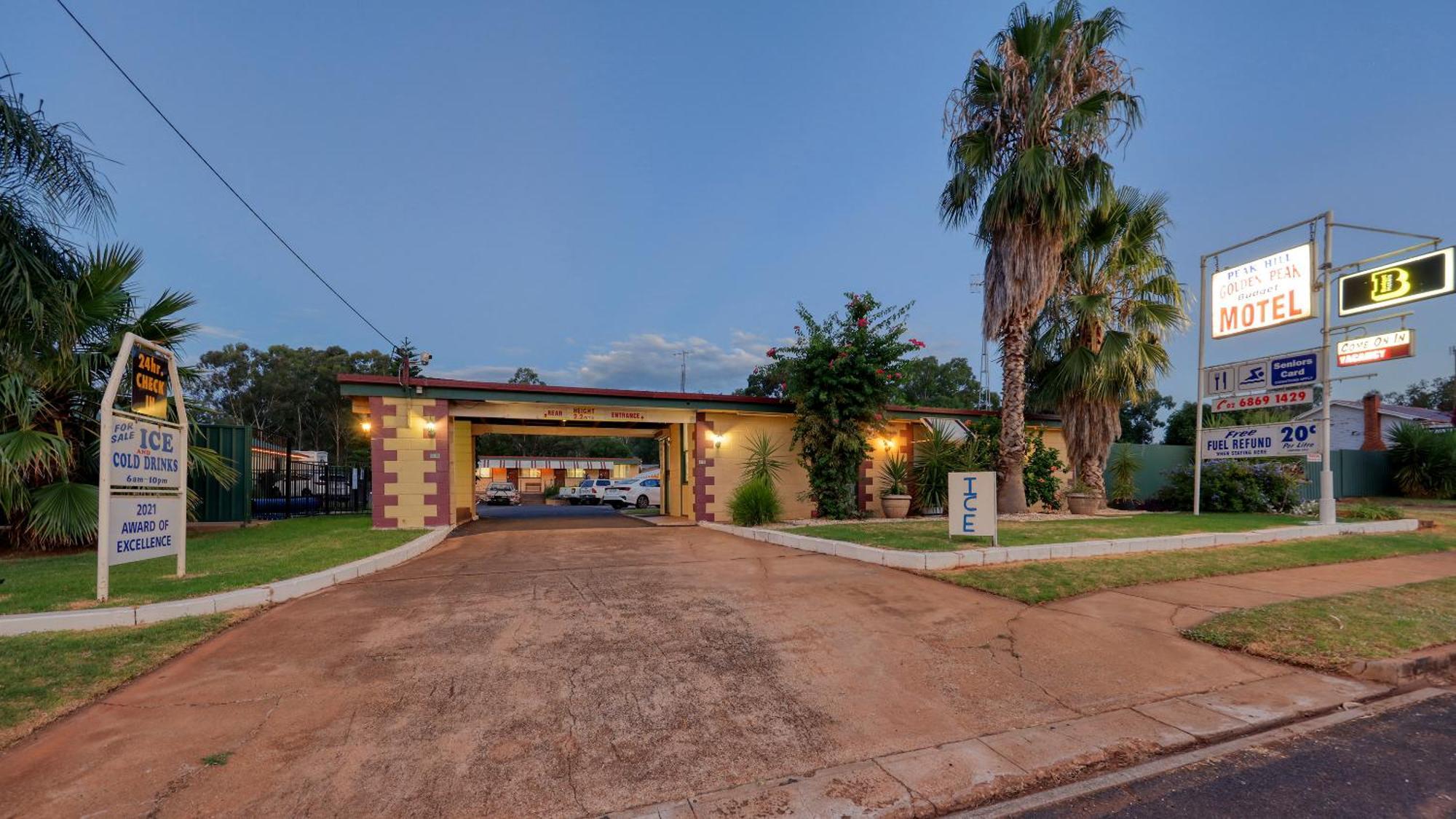 Golden Peak Motel Peakhill Peak Hill Esterno foto