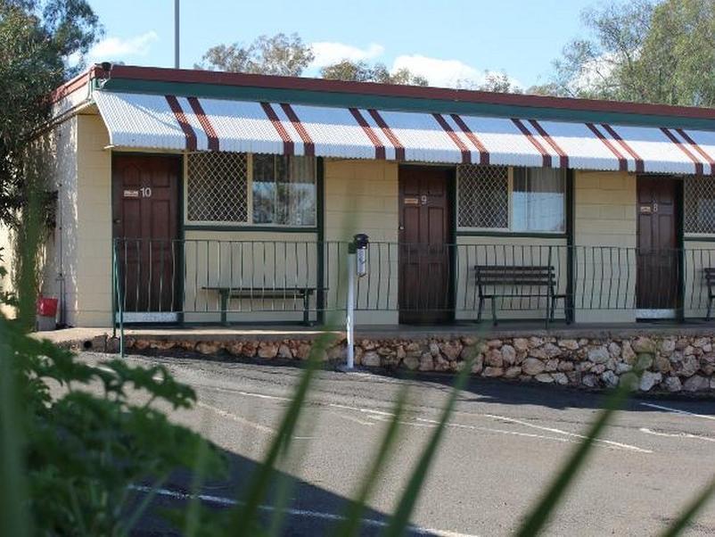 Golden Peak Motel Peakhill Peak Hill Esterno foto